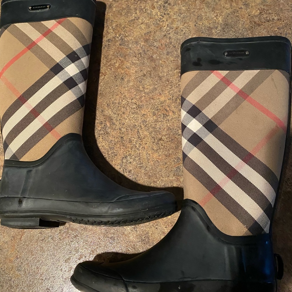 Burberry Clemence Rainboot EUC Size 38